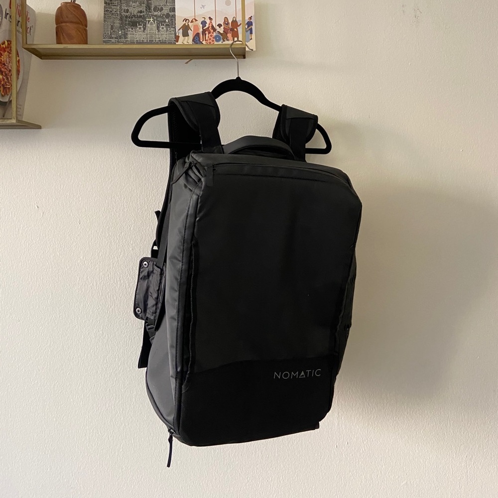 Nomatic travel bag 30L